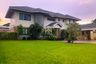 5 Bedroom House for rent in Khlong Tan Nuea, Bangkok near Airport Rail Link Ramkhamhaeng