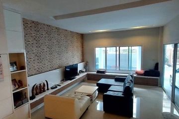 3 Bedroom Townhouse for rent in Chong Nonsi, Bangkok