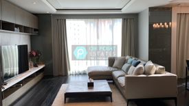 3 Bedroom Condo for rent in The Crest Sukhumvit 24, Khlong Tan, Bangkok near BTS Phrom Phong