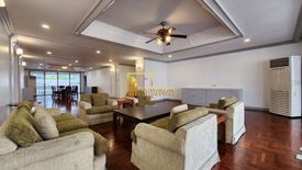 3 Bedroom Apartment for rent in Govind Tower, Khlong Toei Nuea, Bangkok near BTS Nana