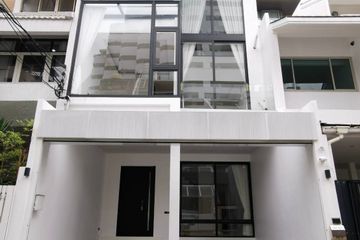 4 Bedroom Townhouse for sale in Khlong Toei Nuea, Bangkok near BTS Nana