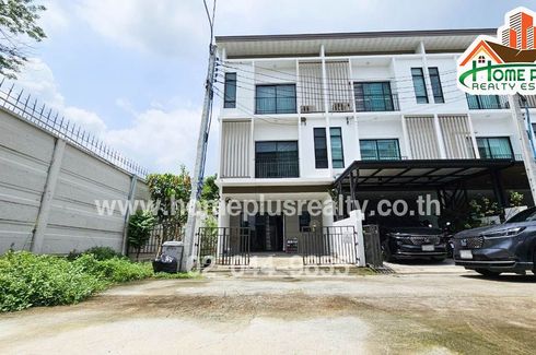 3 Bedroom Townhouse for sale in Hua Mak, Bangkok