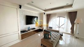 3 Bedroom Condo for sale in Silom, Bangkok near BTS Saphan Taksin