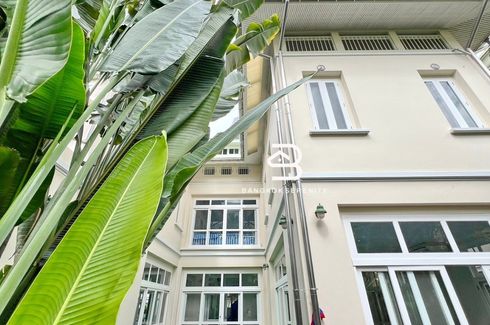 6 Bedroom House for rent in Khlong Tan Nuea, Bangkok