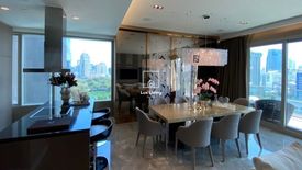 2 Bedroom Condo for sale in 185 Rajadamri, Lumpini, Bangkok near BTS Ratchadamri