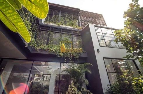 4 Bedroom House for sale in Hua Mak, Bangkok