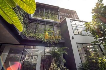 4 Bedroom House for sale in Hua Mak, Bangkok