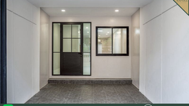 3 Bedroom Townhouse for sale in Phra Khanong Nuea, Bangkok near BTS Ekkamai