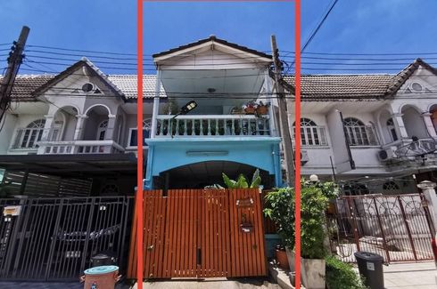 2 Bedroom Townhouse for sale in Tha Raeng, Bangkok