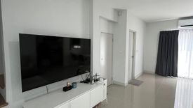 3 Bedroom Townhouse for rent in Bang Kaeo, Samut Prakan