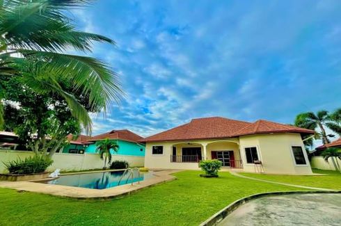 5 Bedroom House for sale in Nong Pla Lai, Chonburi