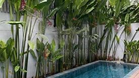 4 Bedroom House for sale in Khlong Tan Nuea, Bangkok