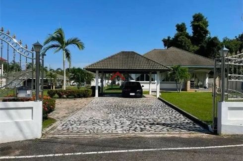 3 Bedroom Villa for sale in Nong Pla Lai, Chonburi