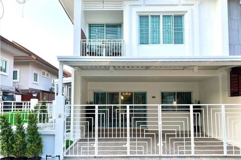 3 Bedroom Townhouse for sale in Nong Prue, Chonburi