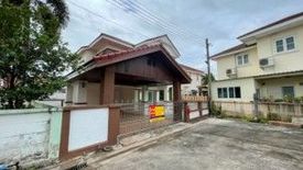 House for sale in Surasak, Chonburi