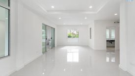 4 Bedroom House for sale in Sao Thong Hin, Nonthaburi