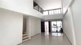 3 Bedroom Townhouse for sale in Bang Khun Si, Bangkok near MRT Fai Chai