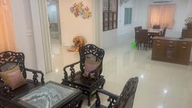 6 Bedroom House for rent in Bang Chak, Bangkok near BTS Punnawithi