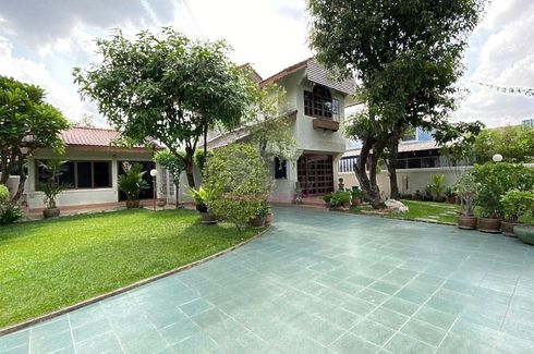 4 Bedroom House for sale in Wong Sawang, Bangkok