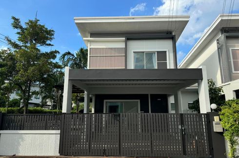 3 Bedroom House for sale in Surasak, Chonburi