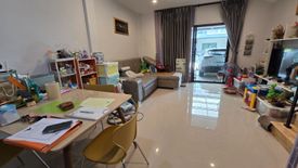 3 Bedroom Townhouse for sale in V Compound Tiwanon - Rangsit, Bang Kadi, Pathum Thani