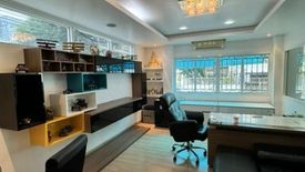 5 Bedroom Commercial for sale in Din Daeng, Bangkok near MRT Thailand Cultural Centre