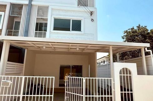 3 Bedroom Townhouse for rent in Suan Luang, Bangkok