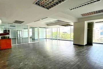 Office for rent in Silom, Bangkok near BTS Saphan Taksin