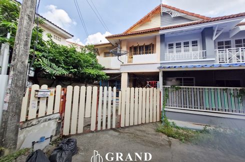 3 Bedroom Townhouse for sale in Khlong Sam, Pathum Thani