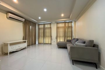 3 Bedroom Townhouse for rent in Sam Sen Nai, Bangkok near BTS Ari