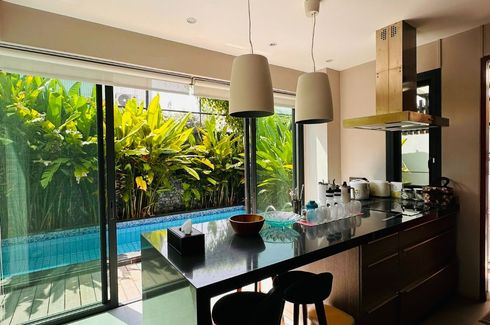 3 Bedroom House for rent in Phra Khanong Nuea, Bangkok