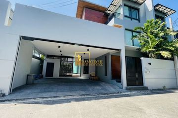 3 Bedroom House for rent in Phra Khanong Nuea, Bangkok