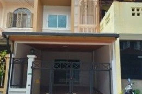 2 Bedroom Townhouse for sale in Tha Raeng, Bangkok