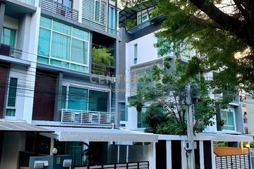 7 Bedroom Townhouse for Sale or Rent in Wang Thonglang, Bangkok