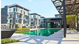 7 Bedroom Townhouse for Sale or Rent in Wang Thonglang, Bangkok