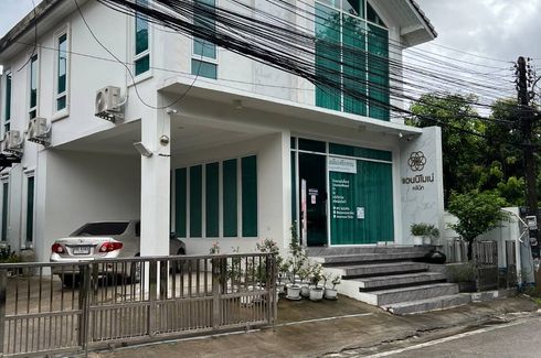 6 Bedroom Office for rent in Chang Phueak, Chiang Mai