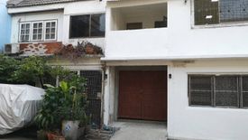 3 Bedroom Townhouse for sale in Bang Chak, Bangkok near BTS Bang Chak