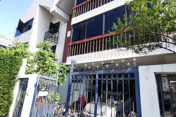 6 Bedroom Townhouse for sale in Panya Village Pattanakarn, Suan Luang, Bangkok