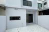 Townhouse for sale in Tha Raeng, Bangkok near MRT Ram Inthra Km.6