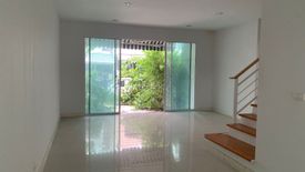 Townhouse for sale in Bang Chak, Bangkok