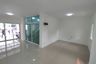 Townhouse for sale in Nuan Chan, Bangkok
