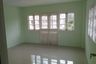 Townhouse for sale in Baan Eaknakhon, Tha Raeng, Bangkok