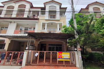 Townhouse for sale in Dokmai, Bangkok