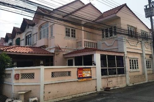 Townhouse for sale in Si Kan, Bangkok