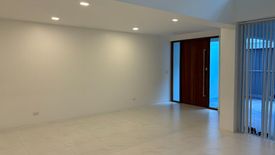 Commercial for rent in Khlong Toei Nuea, Bangkok near Airport Rail Link Makkasan