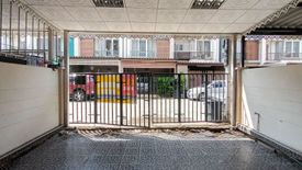 Townhouse for sale in Lak Song, Bangkok