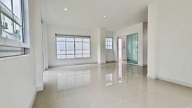 4 Bedroom House for sale in Tha Raeng, Bangkok