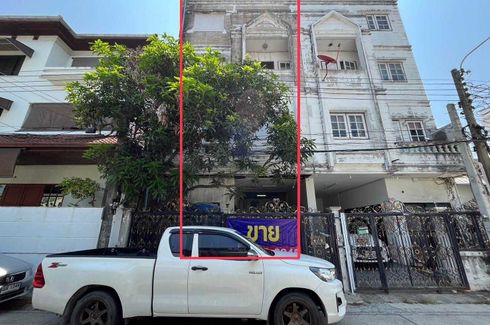 5 Bedroom Townhouse for sale in Chom Phon, Bangkok near MRT Lat Phrao