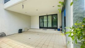 3 Bedroom Townhouse for sale in Wat Pradu, Surat Thani