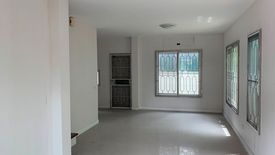 Townhouse for sale in Bang Chan, Bangkok